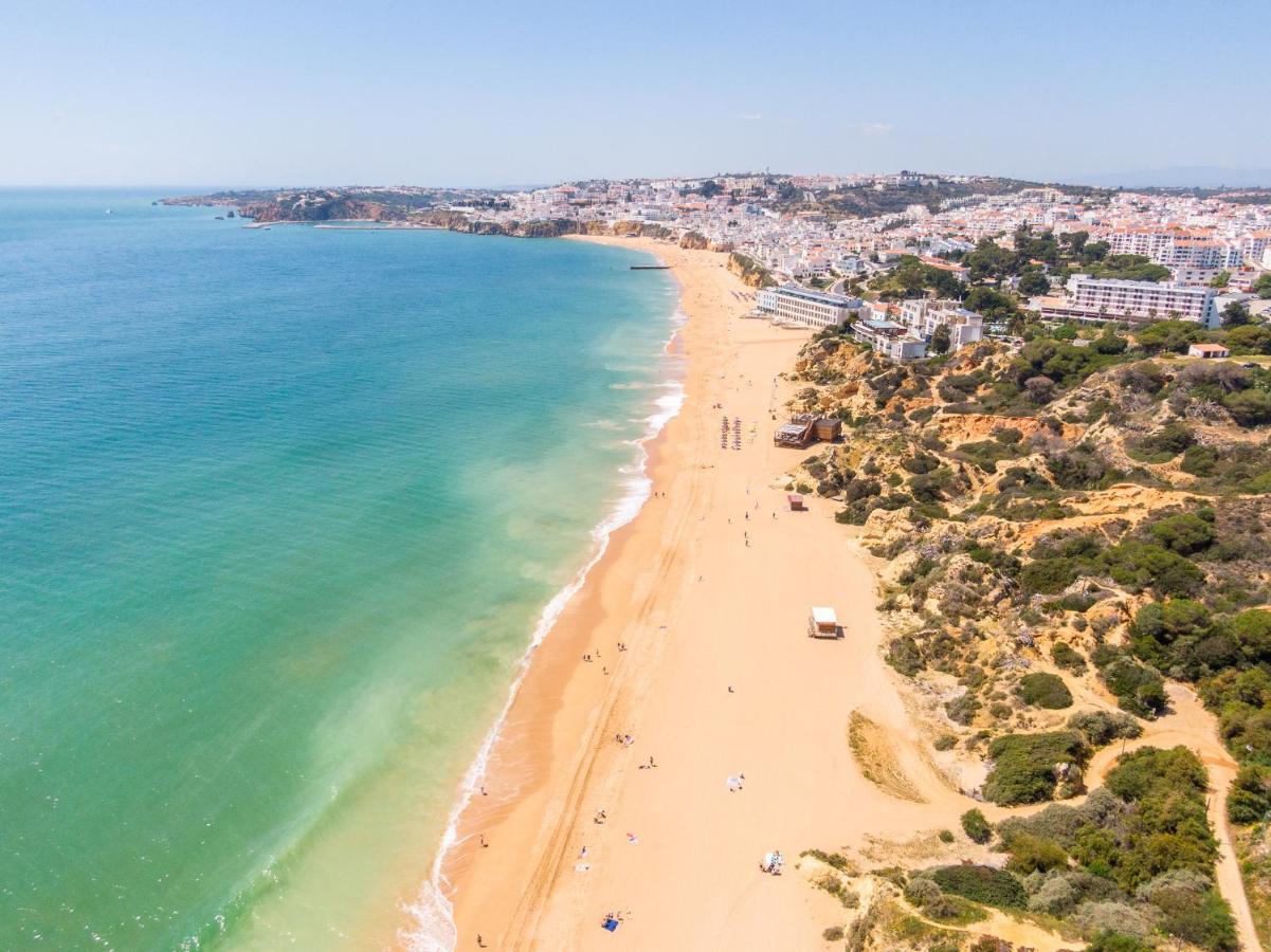 Entire Apartment 5Min From Oura Beach アルブフェイラ エクステリア 写真